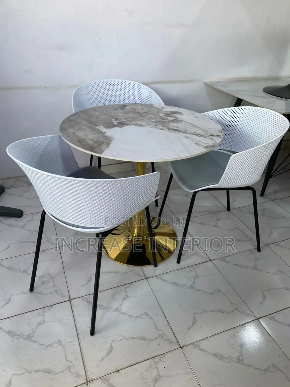 Strong Quality Imported Luxury Restaurant Set.
