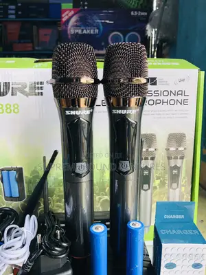 UT888 Wireless Microphone