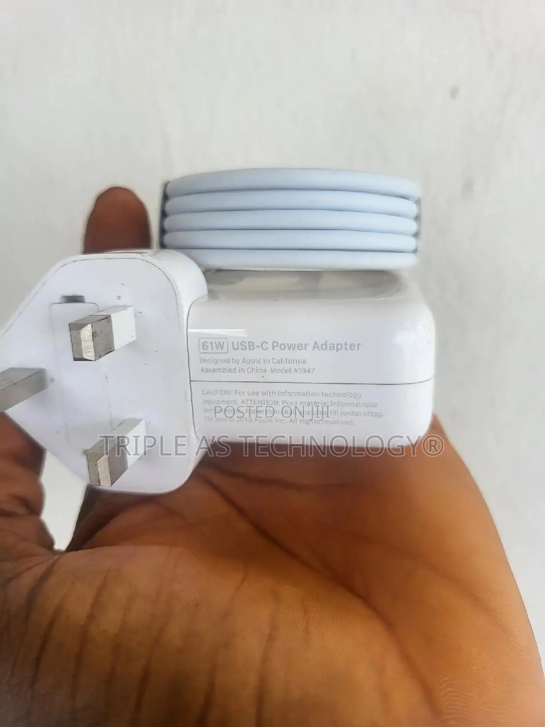 Original Apple Mnf72ll/a 61w Usb-C Power Adapter