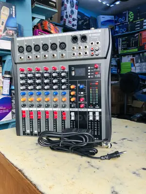 6 Channels Mixing Console