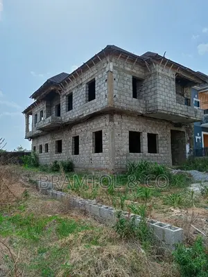 4bdrm Duplex in Gold City, Sabon Lugbe for sale