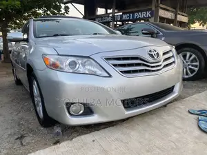 Toyota Camry 2011 Silver