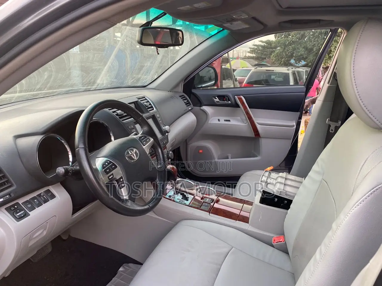 Toyota Highlander Limited 2012 Gray