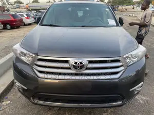 Toyota Highlander Limited 2012 Gray