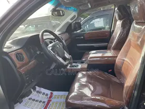 Toyota Tundra 2018 Brown