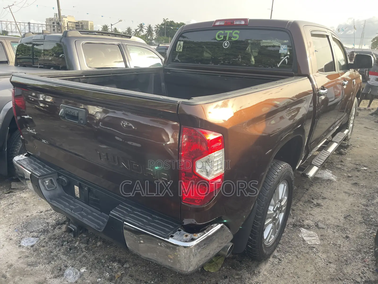 Toyota Tundra 2018 Brown