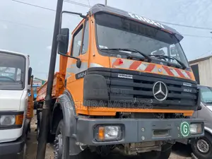 Mercedes Benz 1824 2002