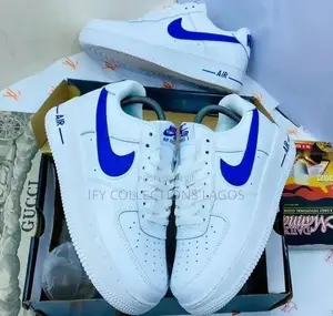 Nike Sneakers