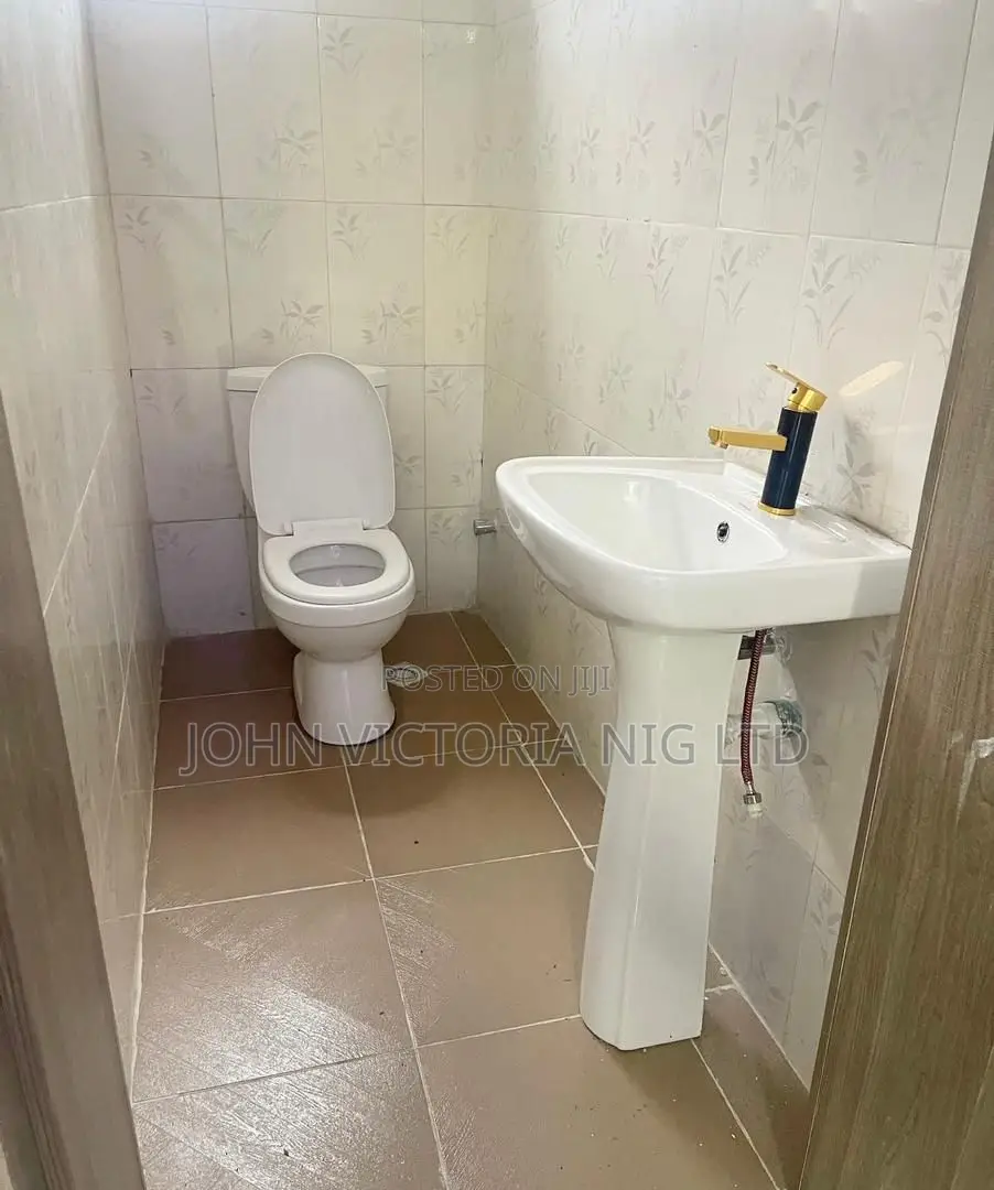 Three Bedroom Service Apartment At