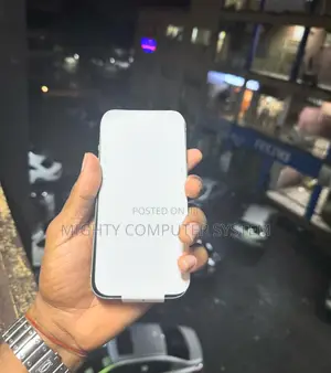 Apple iPhone 15 128 GB Green