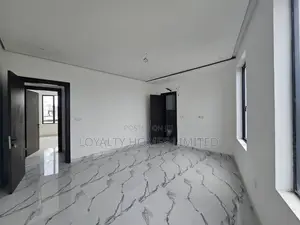 2bdrm Apartment in Victoria Island for sale