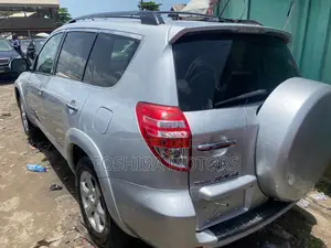 Toyota RAV4 3.5 Limited 2011 Silver