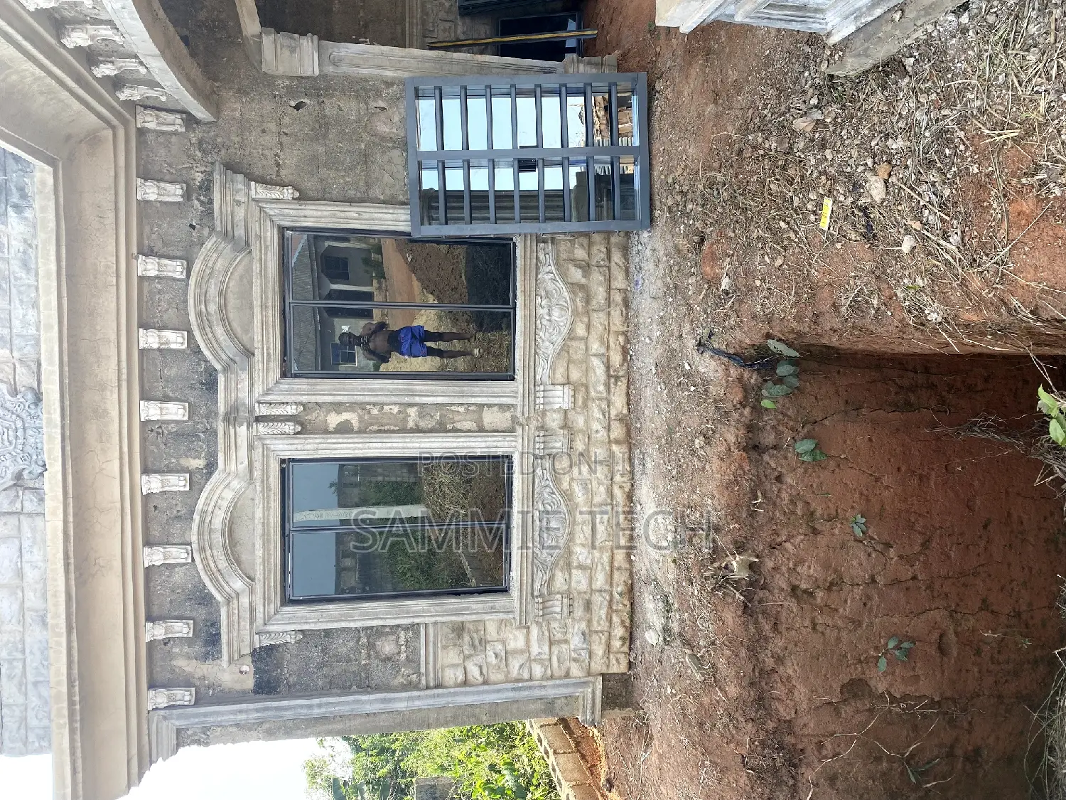 Frameless Window With Inner Bugularis and Inner Net