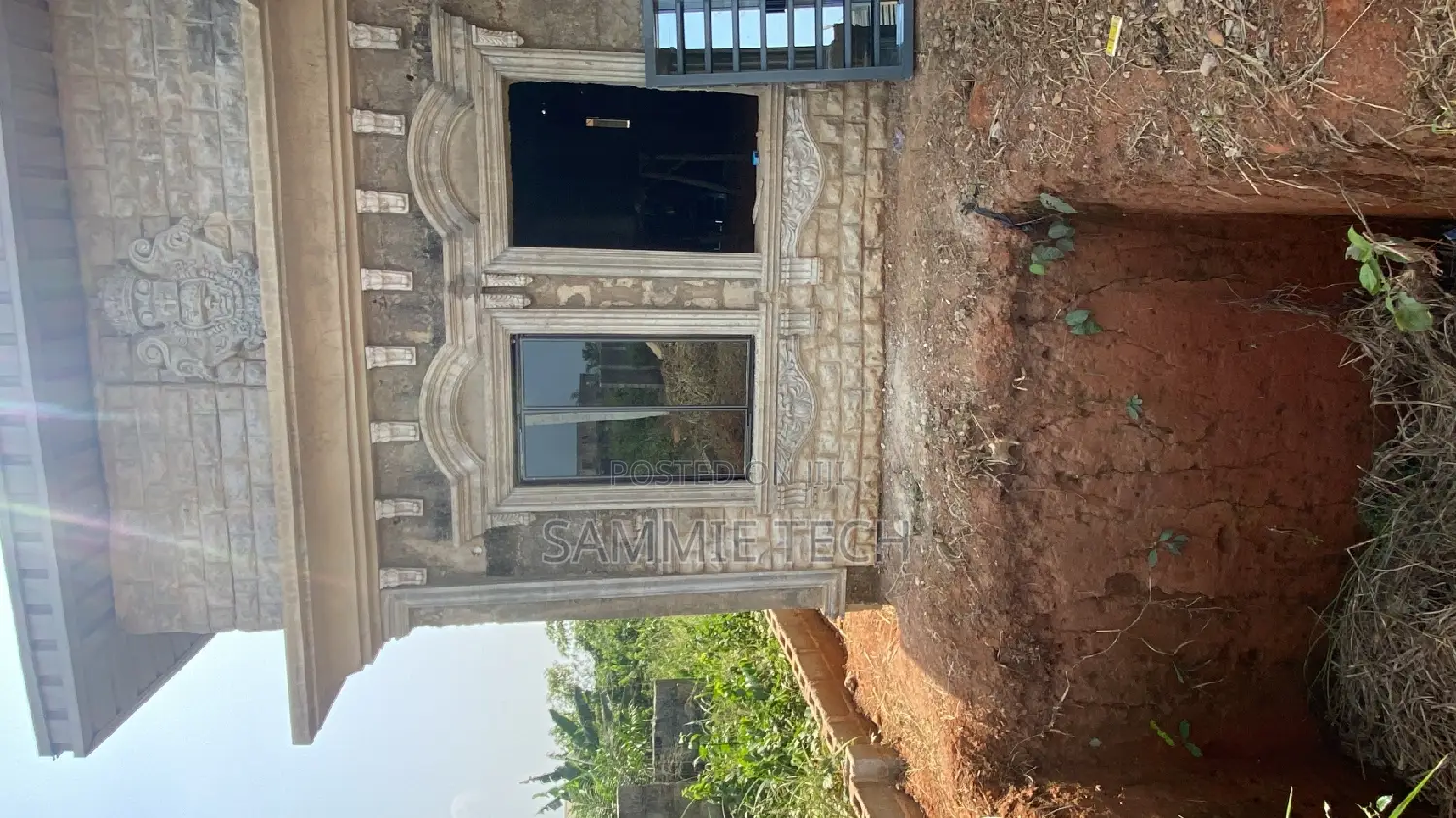 Frameless Window With Inner Bugularis and Inner Net