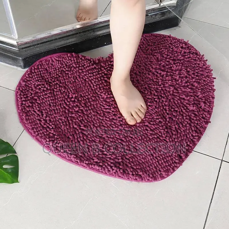 Love Shape Fluffy Mat