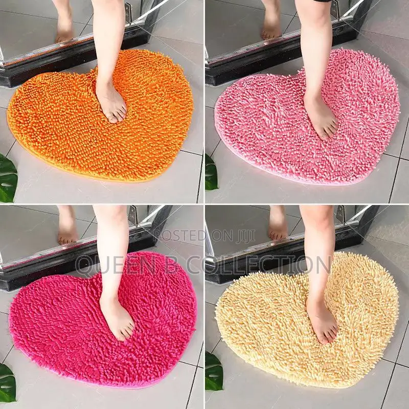 Love Shape Fluffy Mat