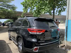 Toyota Highlander 2017 Black