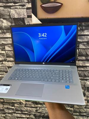 Laptop HP Pavilion 17 8GB Intel Core I3 SSD 256GB