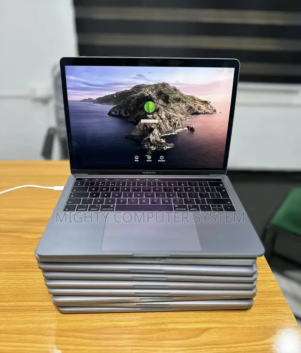 MacBook Pro 2017 13 インチ 128GB MacBook Pro (13-inch,2017