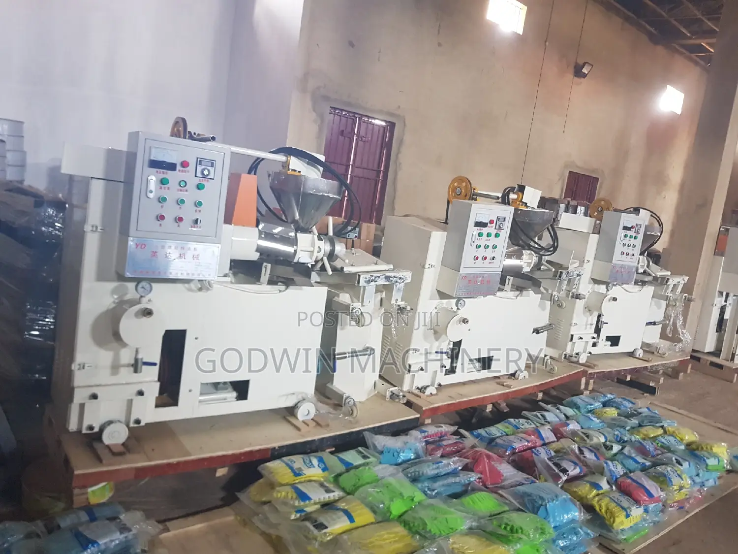 Mini Ground Nut and Soya Bean Cake Expeller Machine