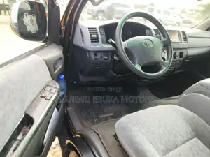 Toyota HiAce 2013 Grey