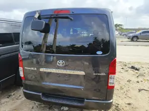 Toyota HiAce 2013 Grey
