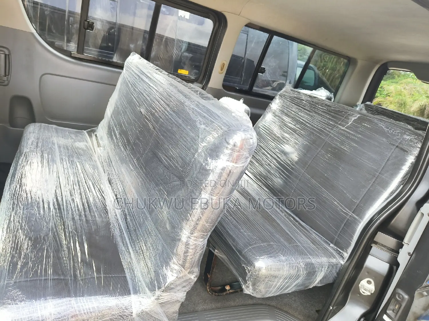 Toyota HiAce 2013 Black