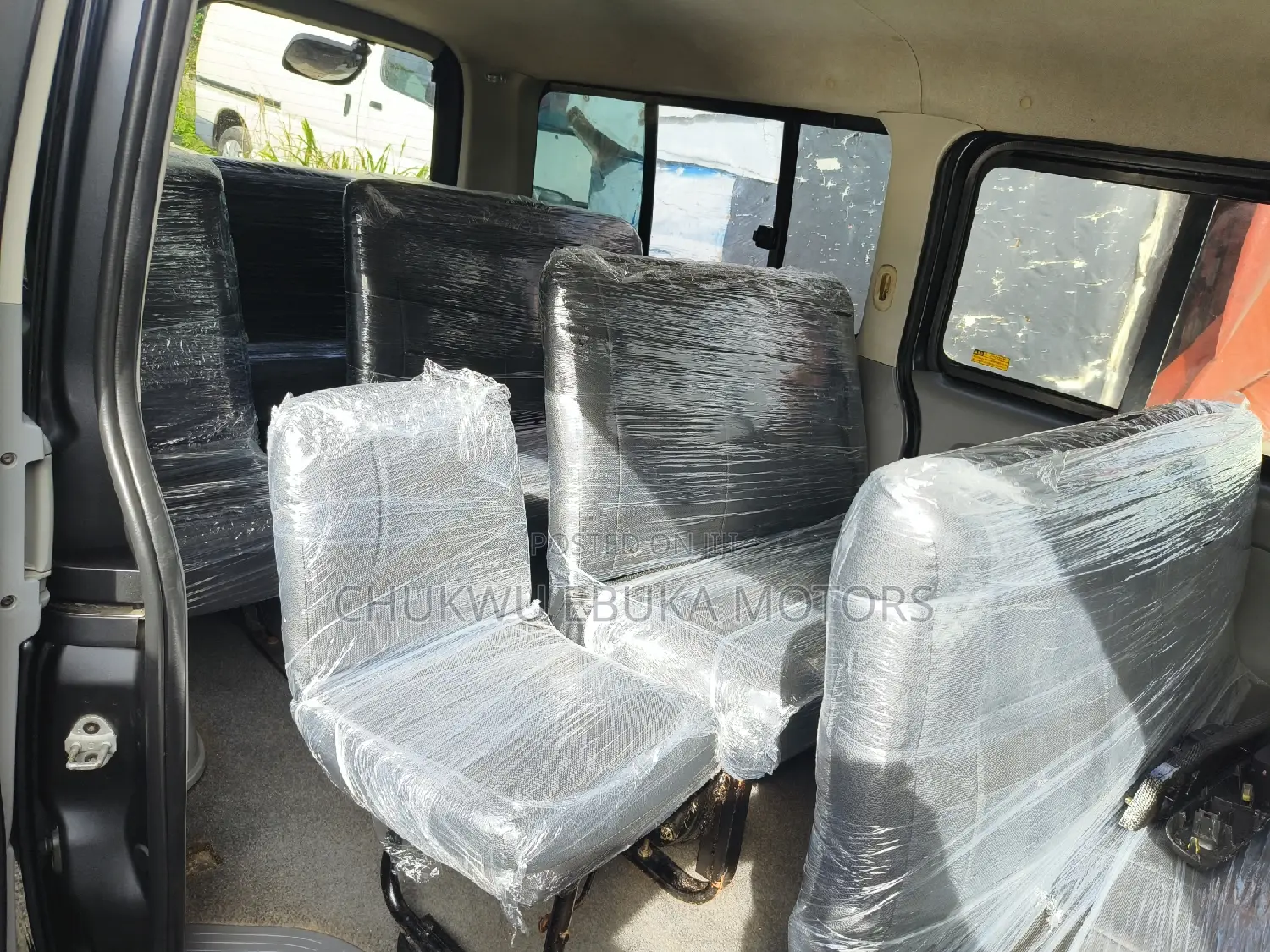 Toyota HiAce 2013 Black