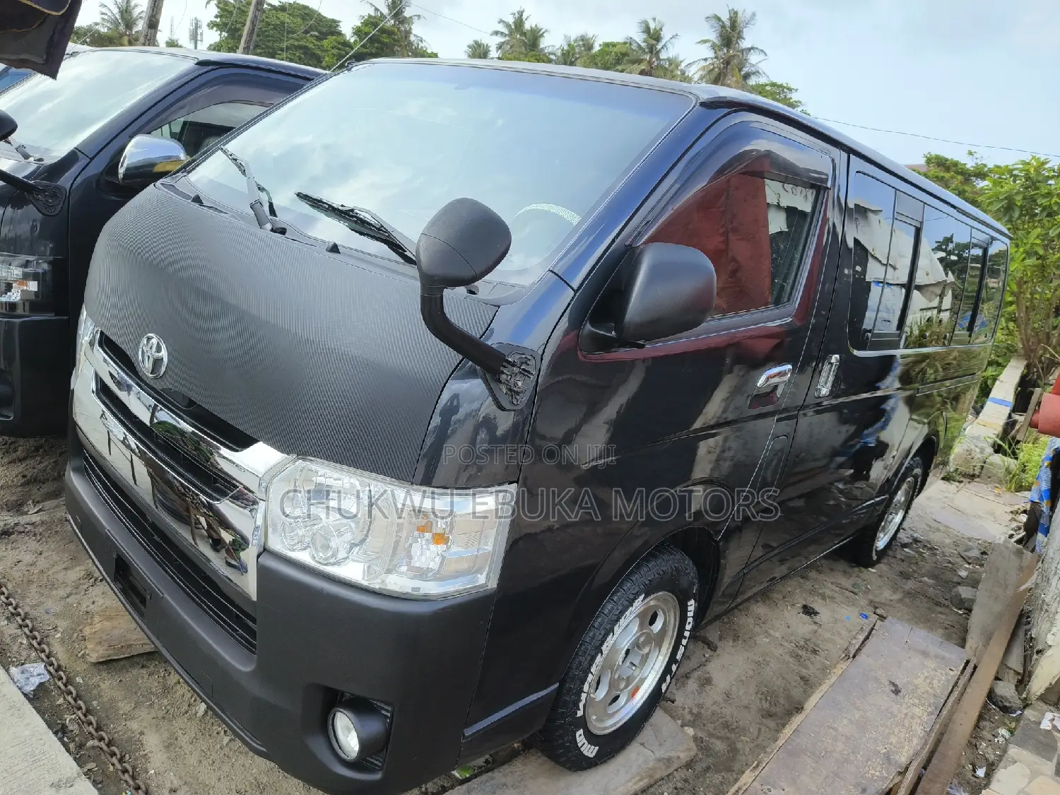 Toyota HiAce 2013 Black