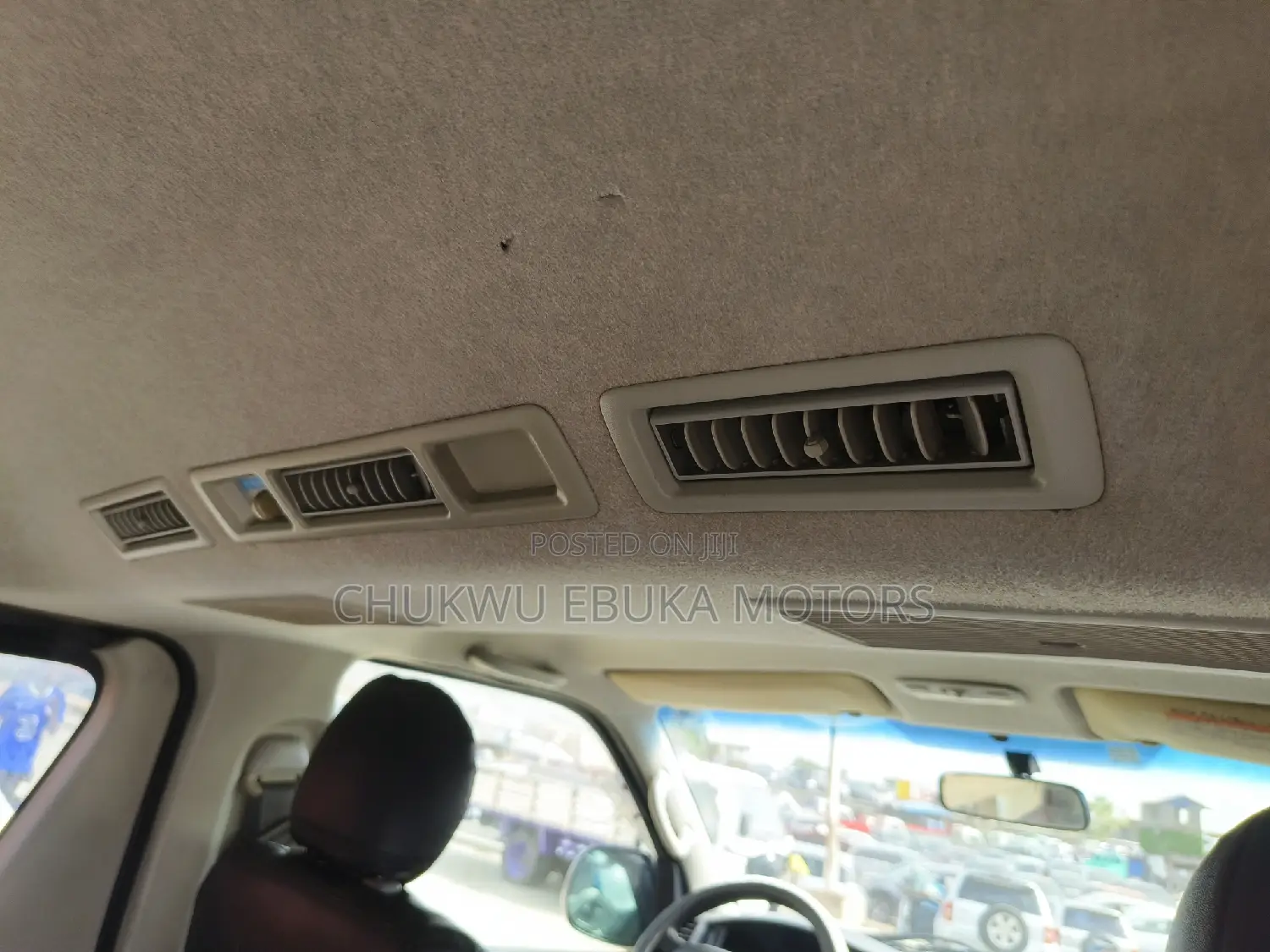 Toyota HiAce 2013 Black