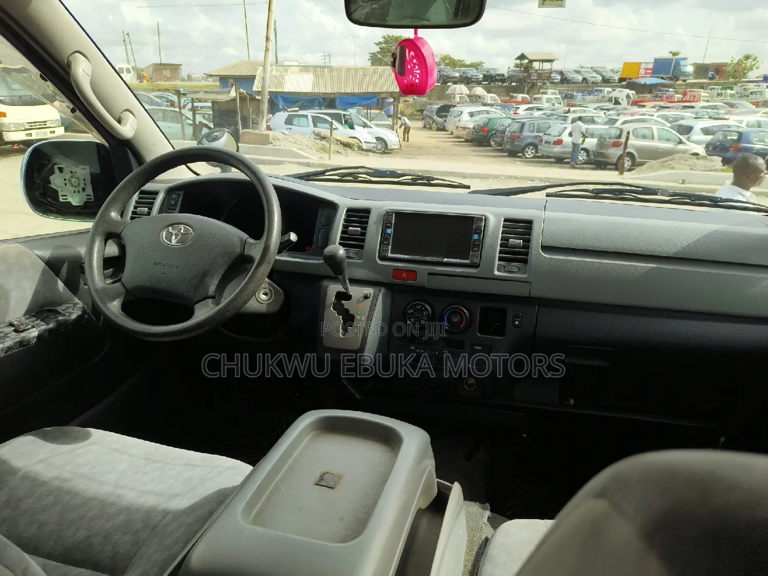 Toyota HiAce 2013 Silver