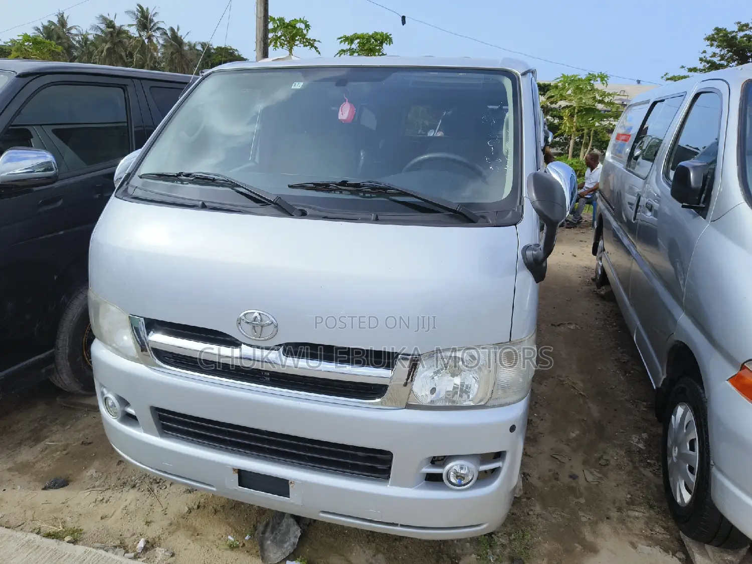 Toyota HiAce 2013 Silver