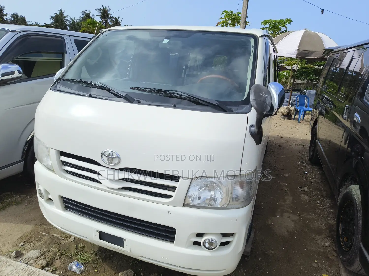 Toyota HiAce 2013 White