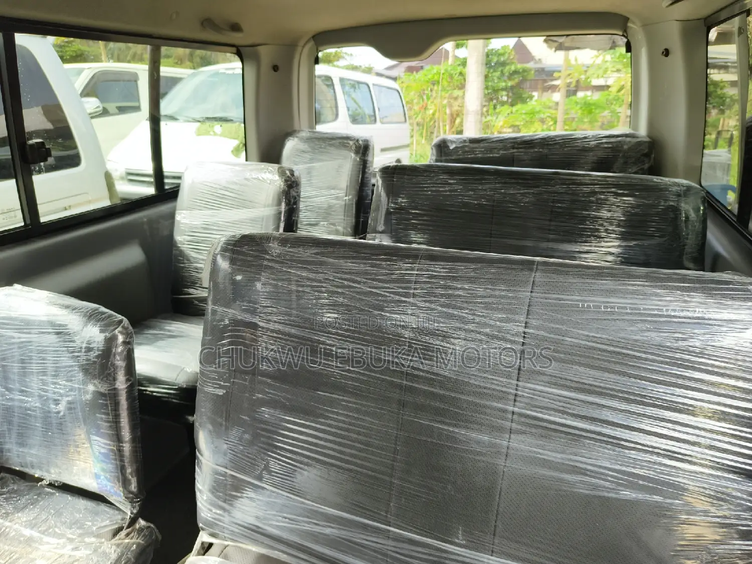 Toyota HiAce 2013 White