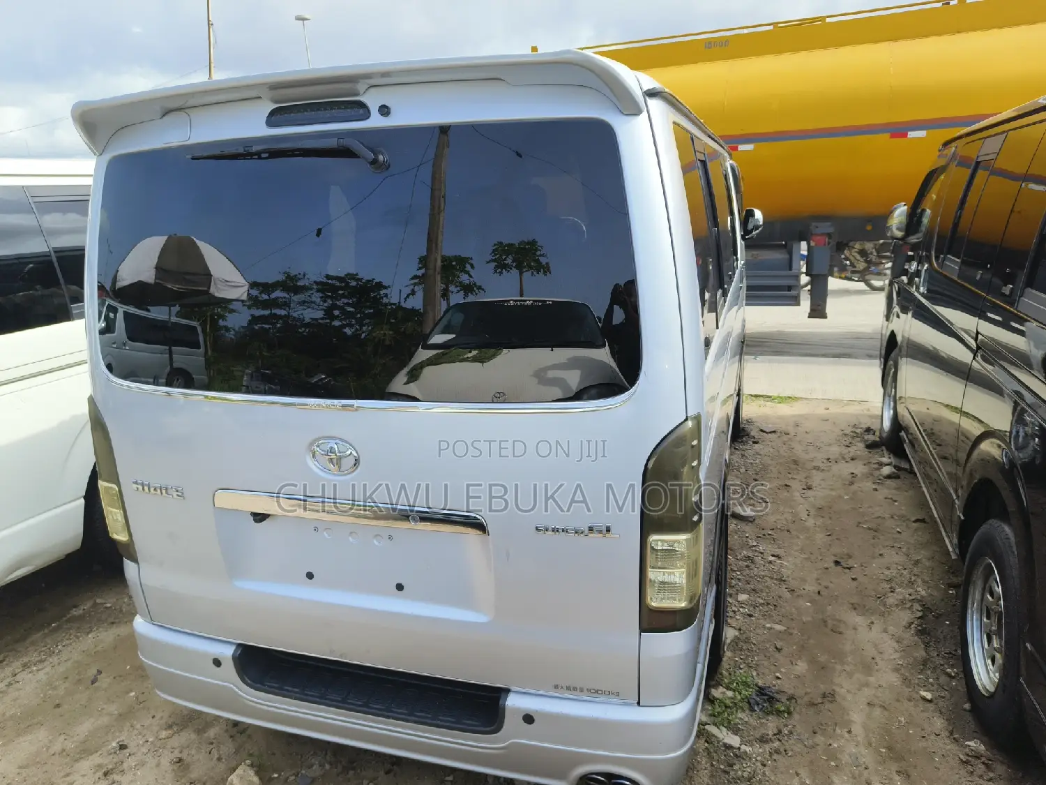 Toyota HiAce 2013 Silver