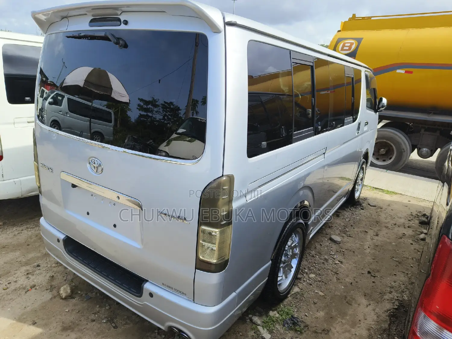 Toyota HiAce 2013 Silver
