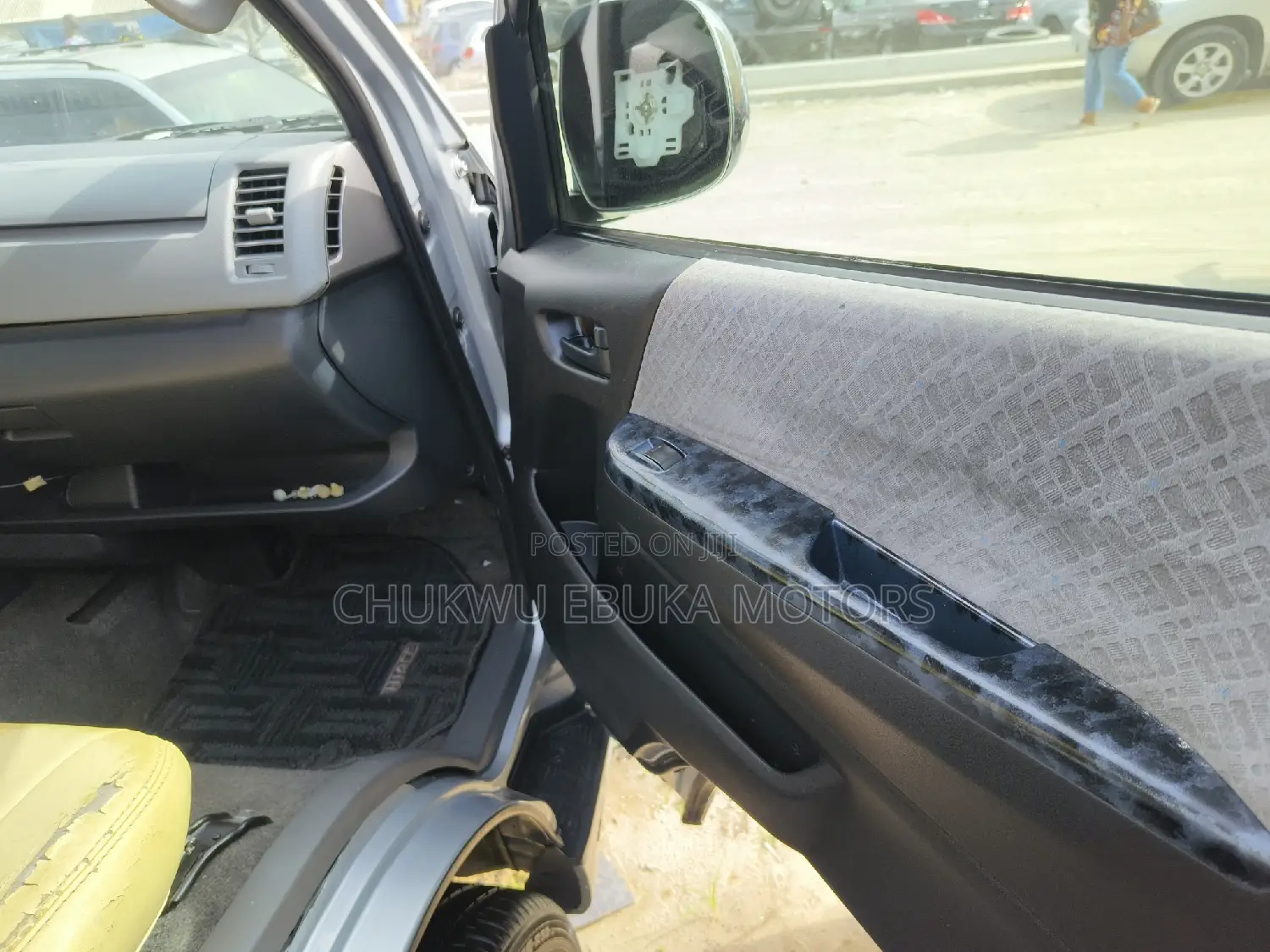 Toyota HiAce 2013 Silver