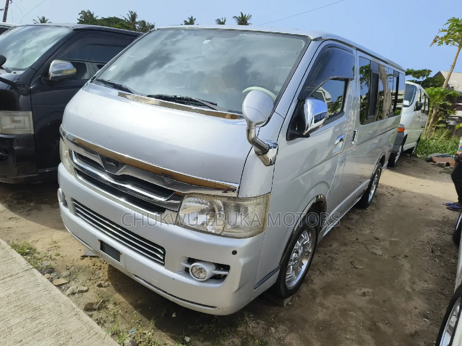 Toyota HiAce 2013 Silver