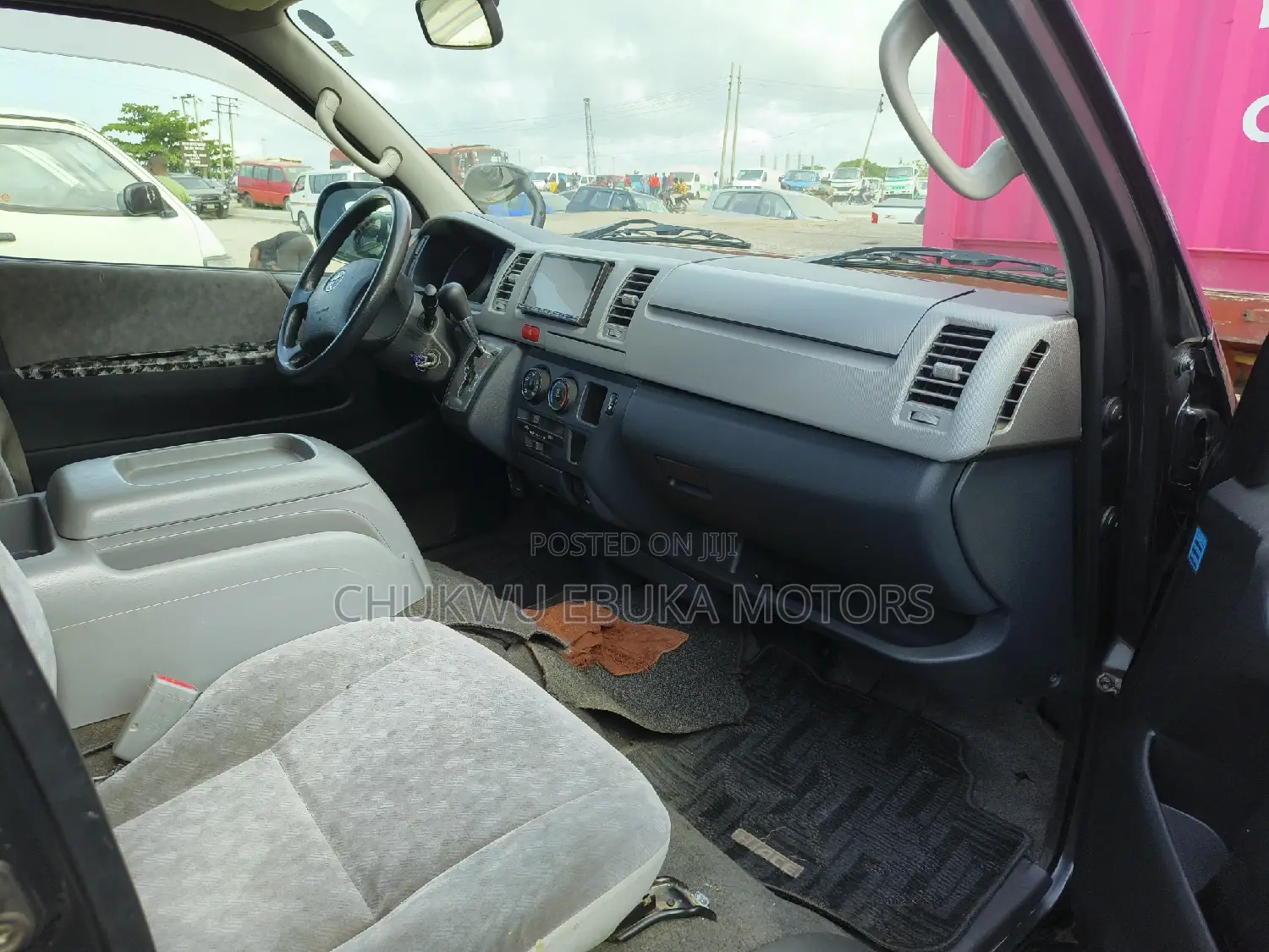 Toyota HiAce 2013 Grey