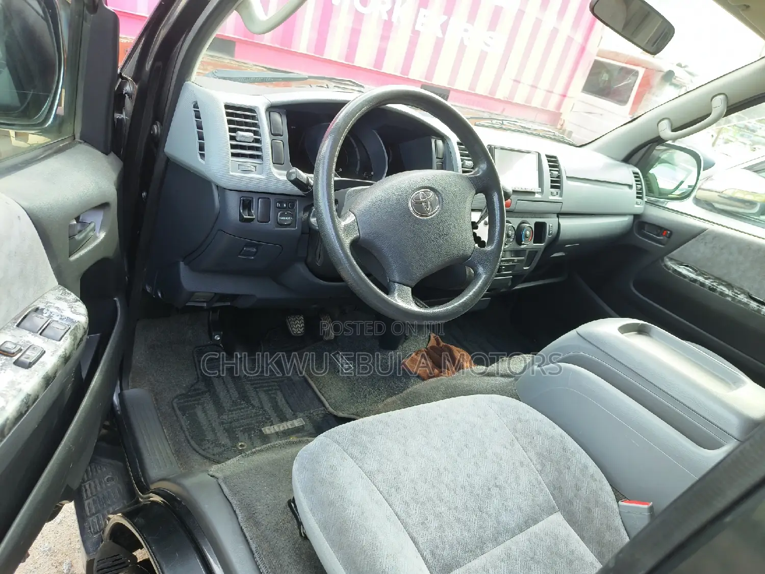 Toyota HiAce 2013 Grey