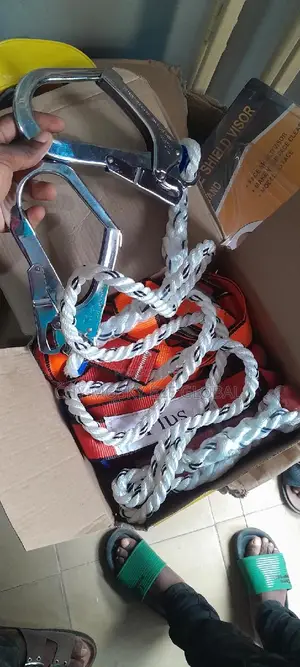 Photo - Safety Harness Belt With Double Lanyard