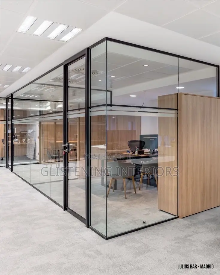Office Partition Design With a 10mm Tempered Glass