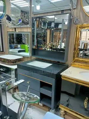 Small Cabinet Basin With Mirror