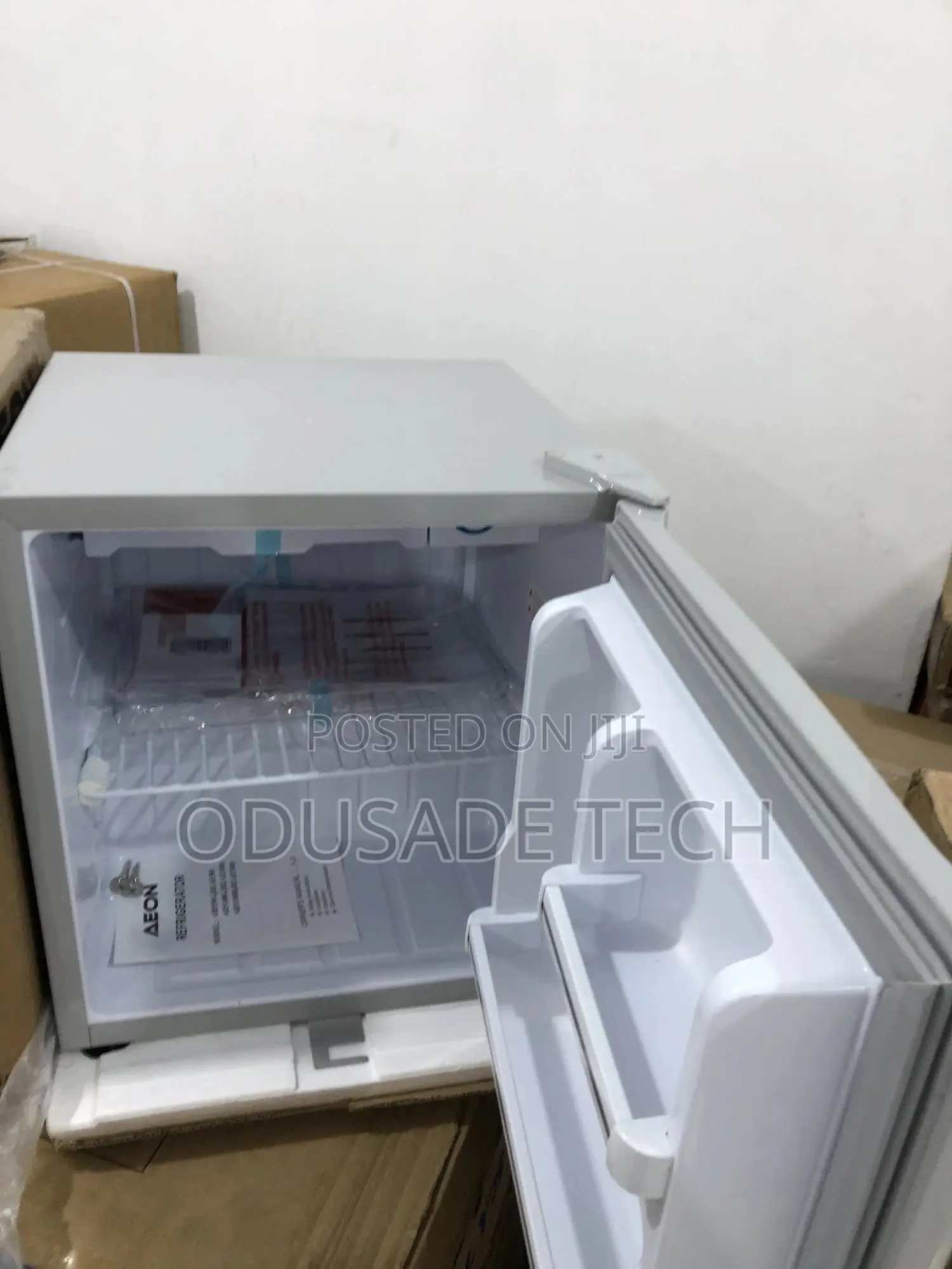 Smart Aeon Bedside Refrigerator