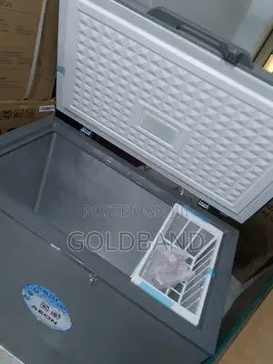 AEON 200 Litres CHEST FREEZER- Adjustable Thermostat
