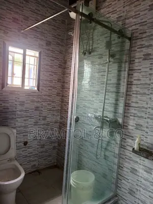 3bdrm Block of Flats in Wuye for rent