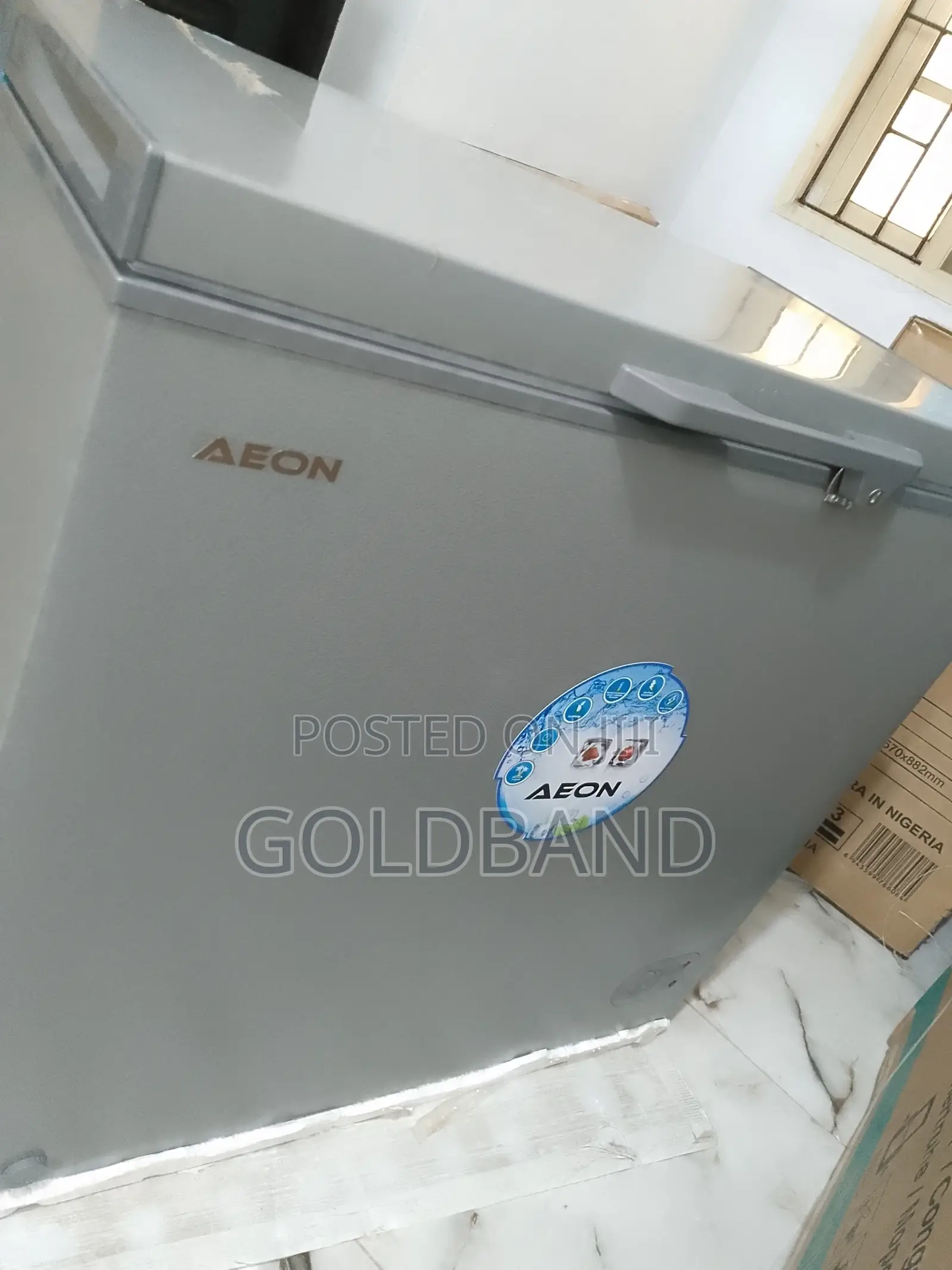200 Litres AEON CHEST FREEZER With Lock Key