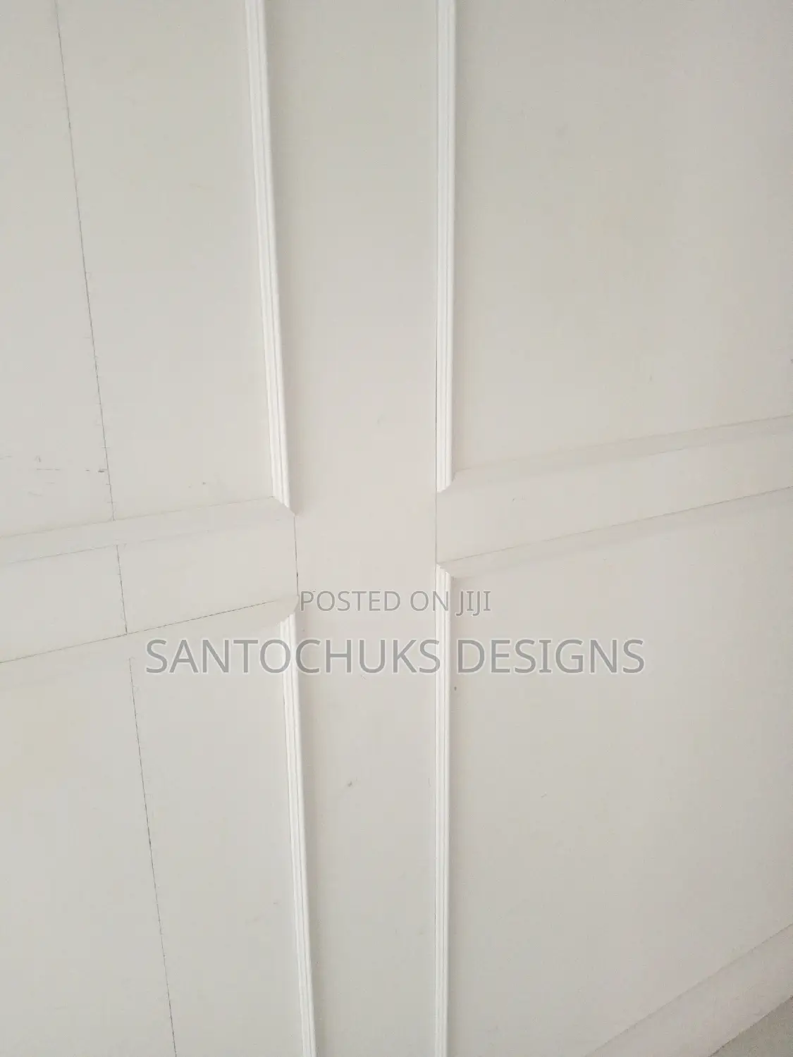 Pop Plastic Cornice,