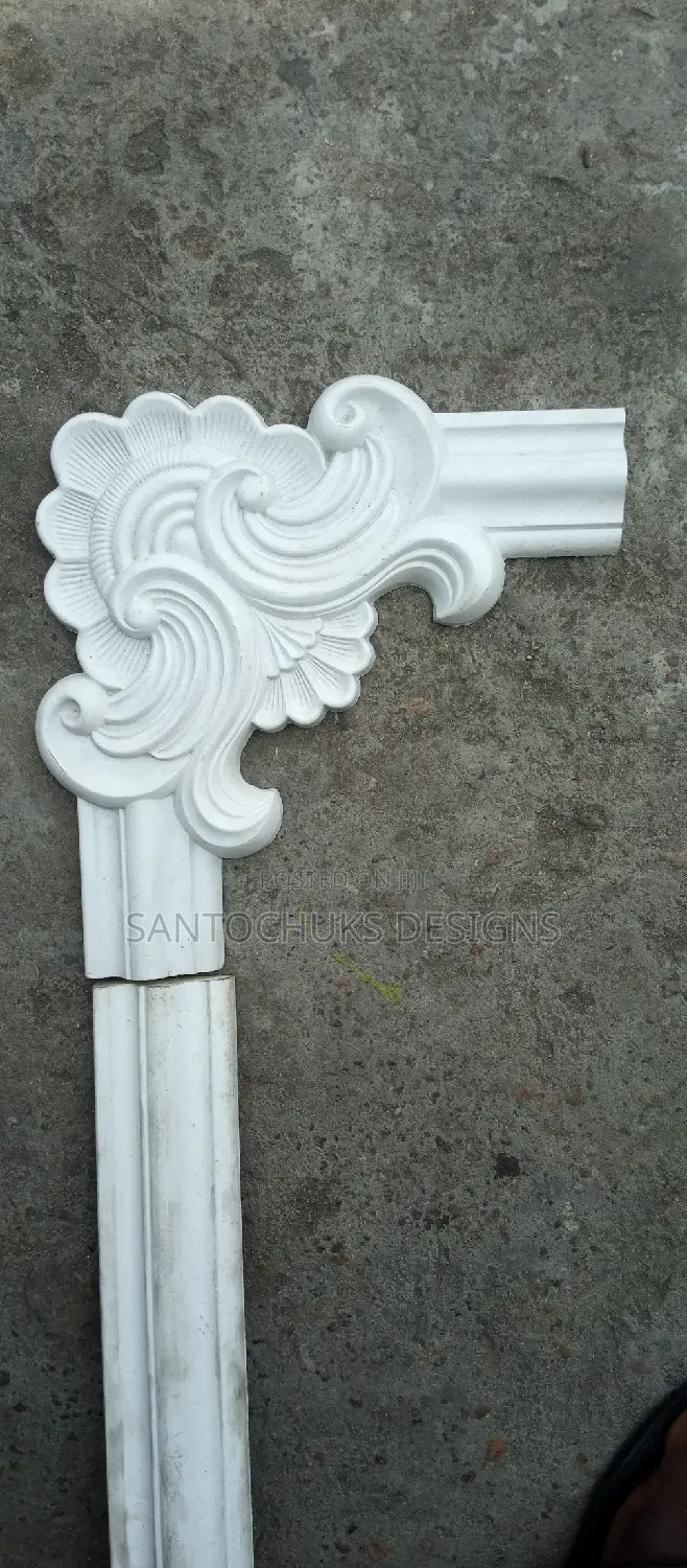 Pop Plastic Cornice,