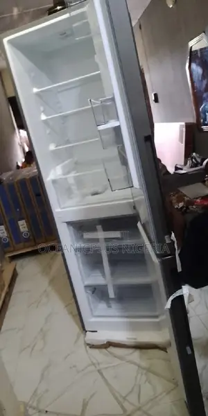 Just!! Hisense Refrigerator Double Door With Water Dispenser